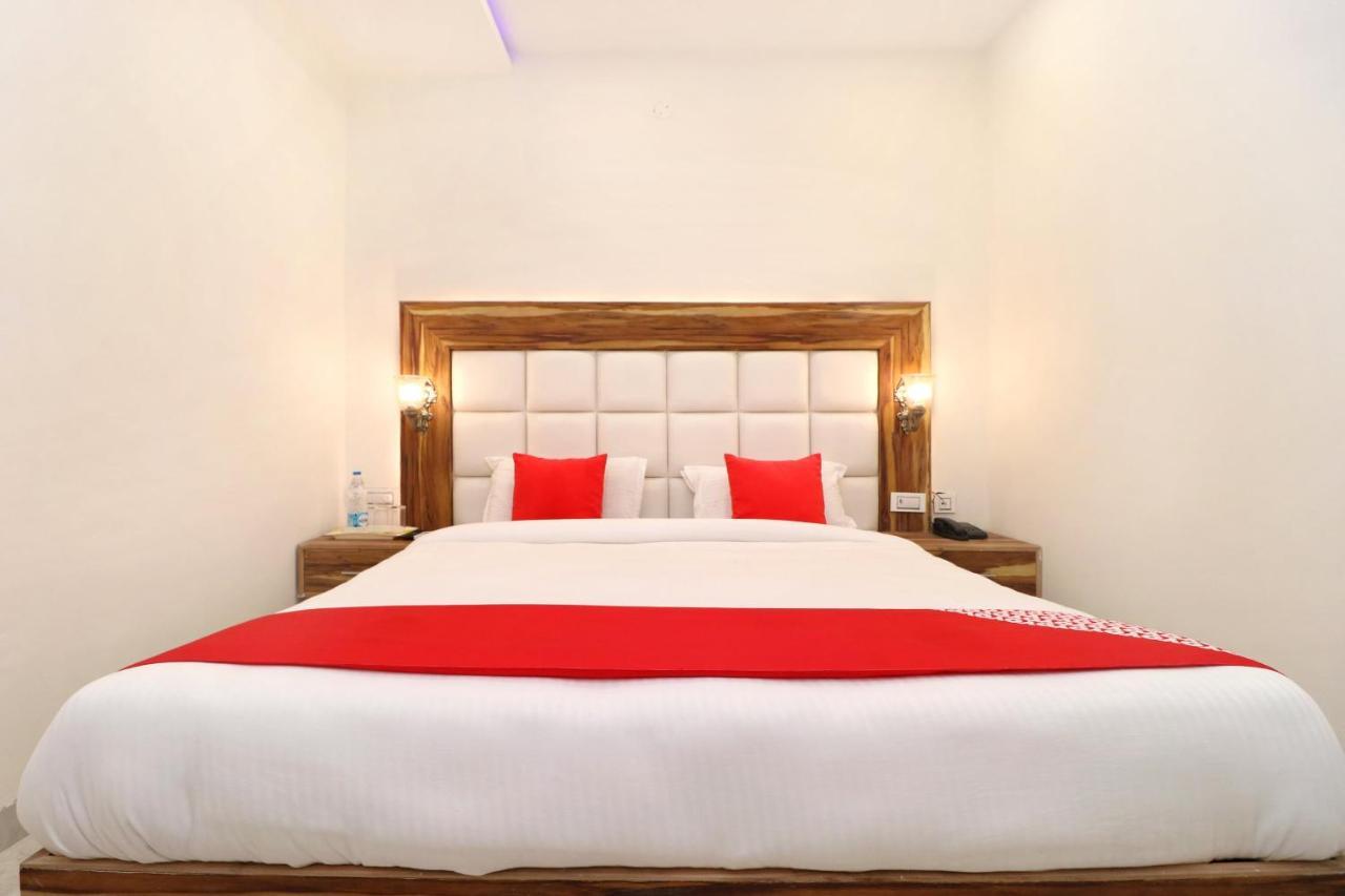Hotel D Plaza Zirakpur Exterior photo